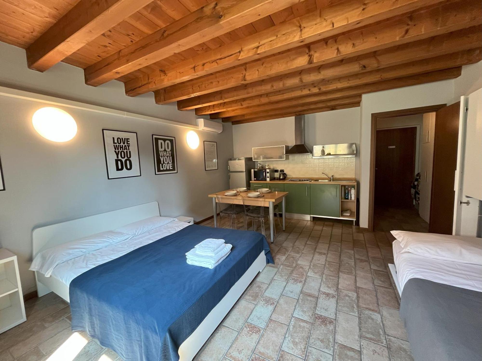 Cozy Flat + Parking Close To City Center/Airport Bergamo Esterno foto